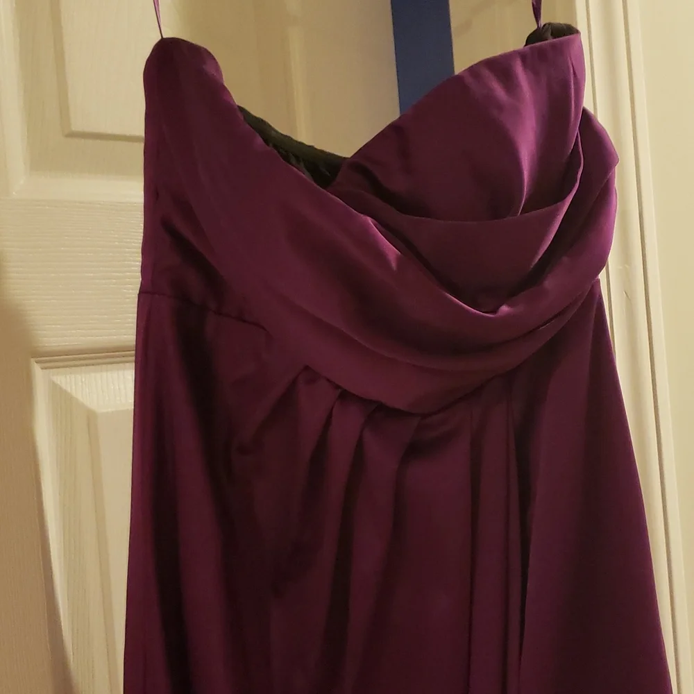 Dress - Picture 2 of 3